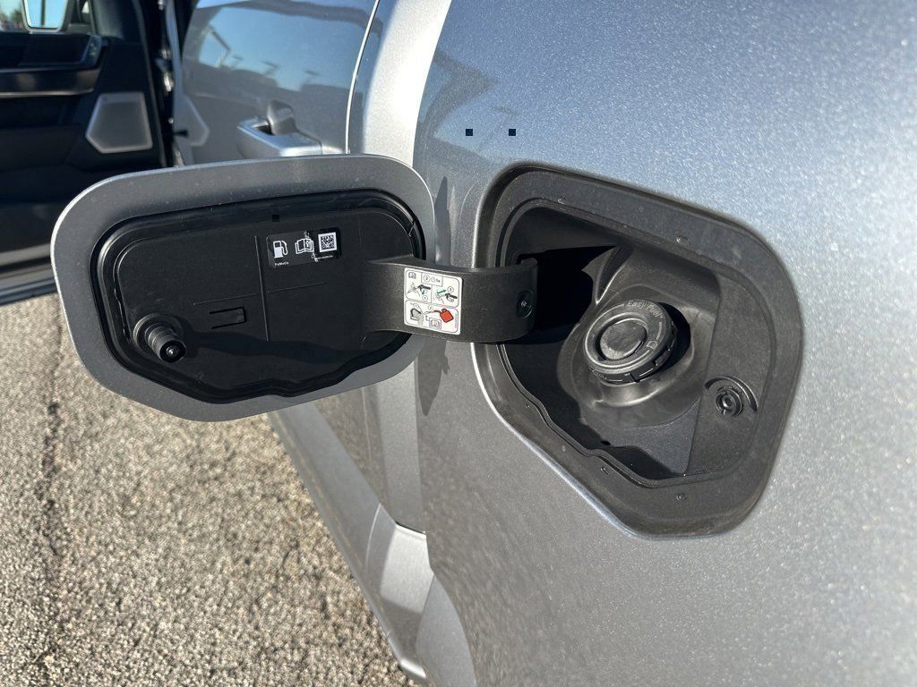 2025 Ford F-150 Platinum - Photo 18