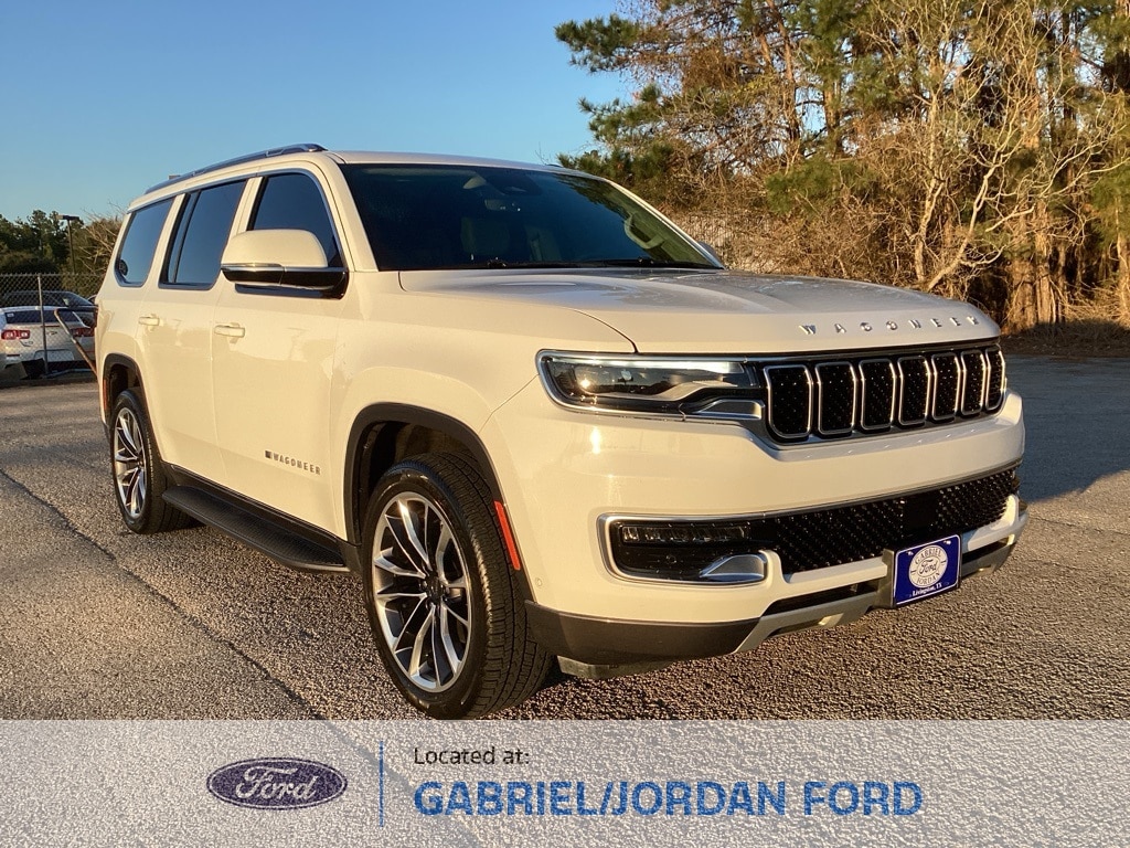 2022 Jeep Wagoneer Series II's photo