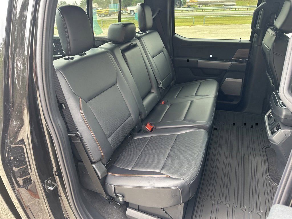 2025 Ford F-150 Lariat - Photo 31