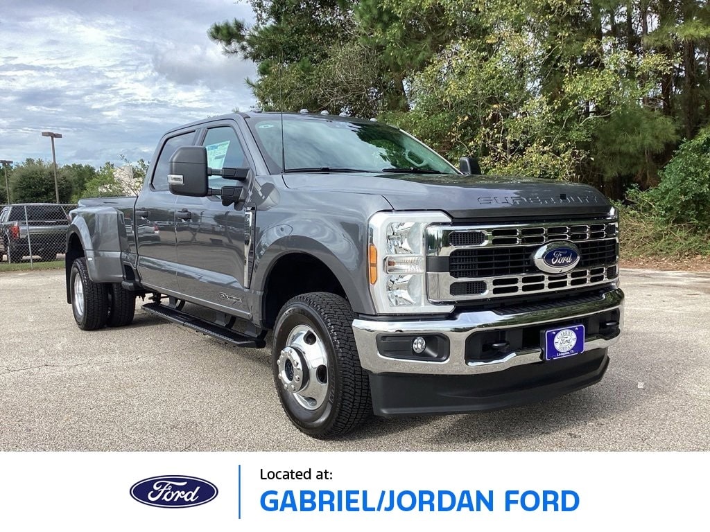 2026 Ford F-350 Super Duty XLT's photo