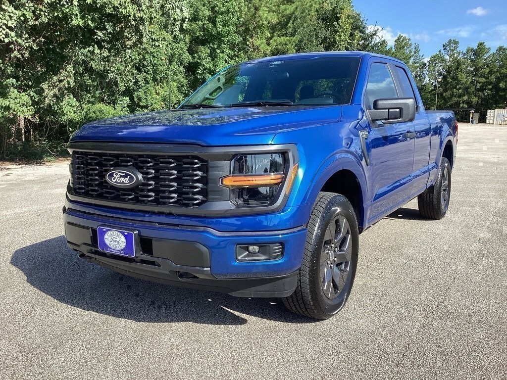 2025 Ford F-150 STX photo 2