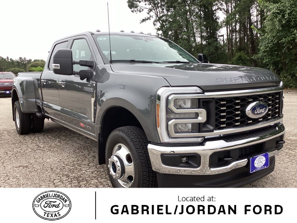 2026 Ford F-350 Lariat 4x4 Crew Cab 8' Box DRW's photo