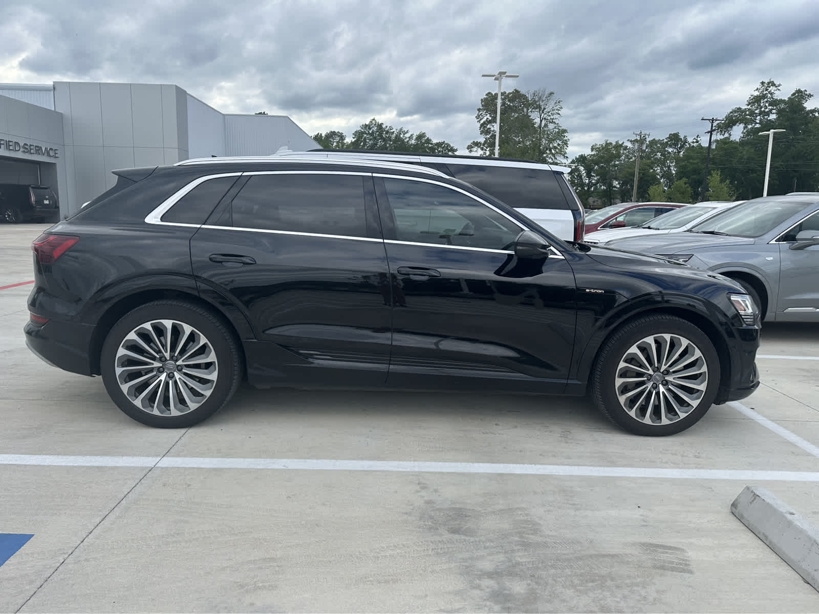 Used 2019 Audi e-tron Prestige with VIN WA1VABGEXKB017874 for sale in Livingston, TX