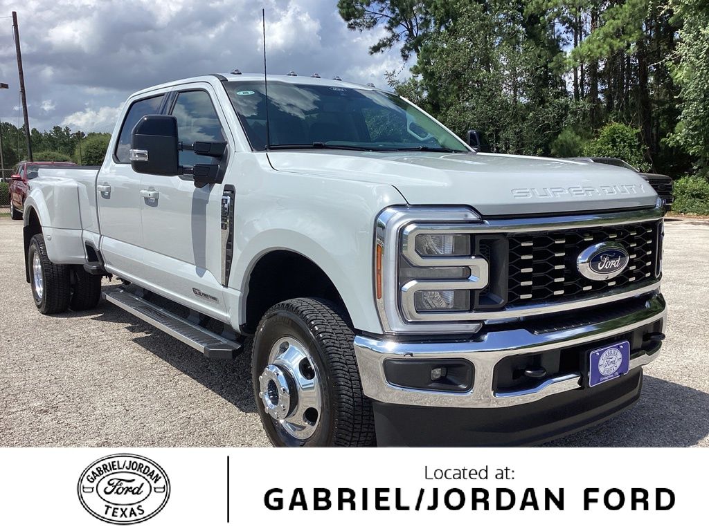 New 2026 Ford F-350SD Lariat