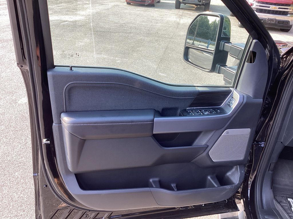 2025 Ford F-150 Lariat - Photo 25