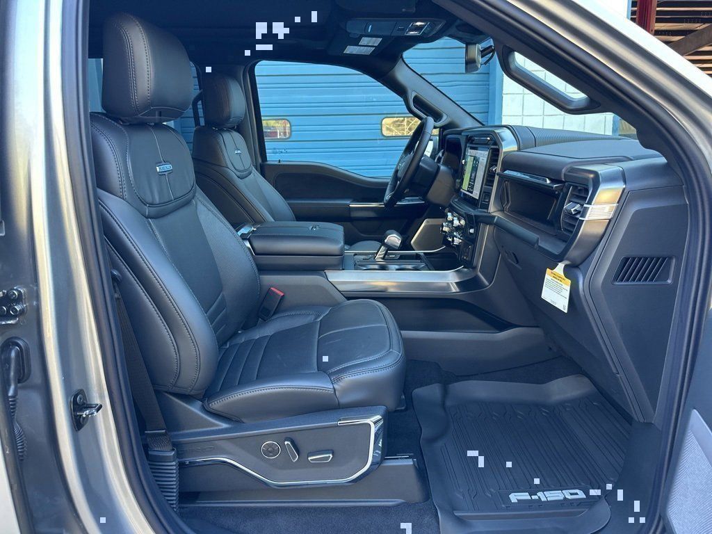 2025 Ford F-150 Platinum - Photo 34