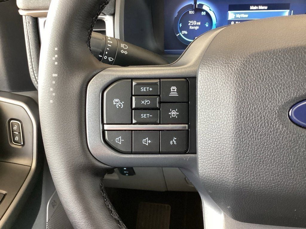 2025 Ford F-150 Lightning Flash - Photo 52