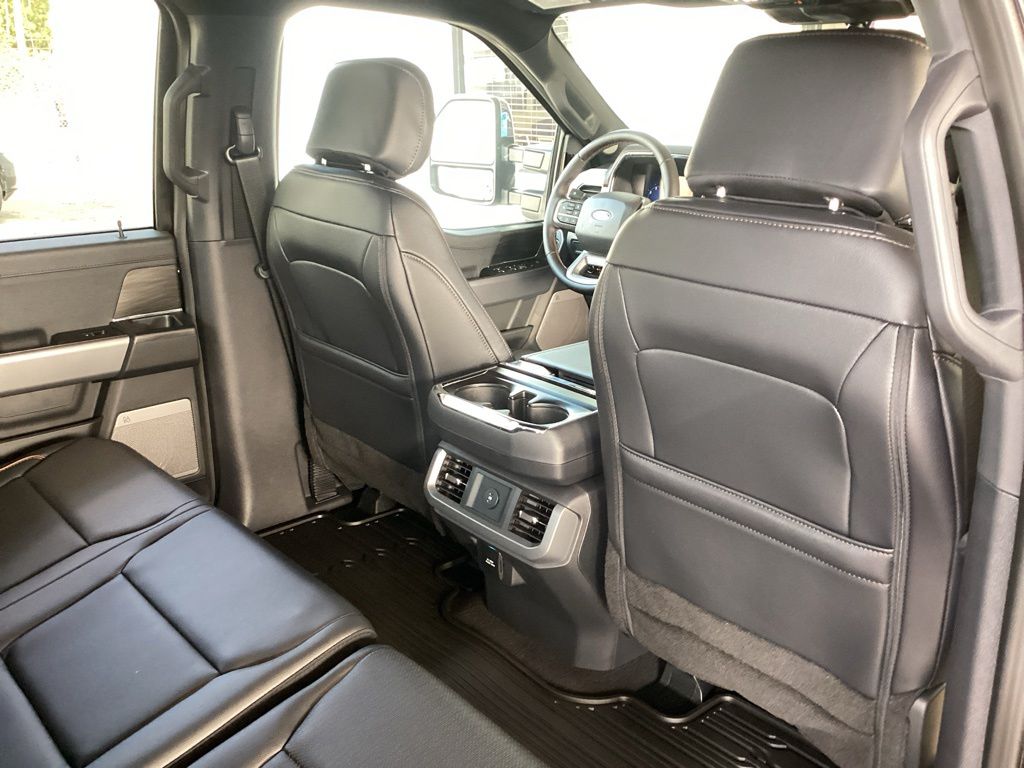 2025 Ford F-150 Lariat - Photo 39