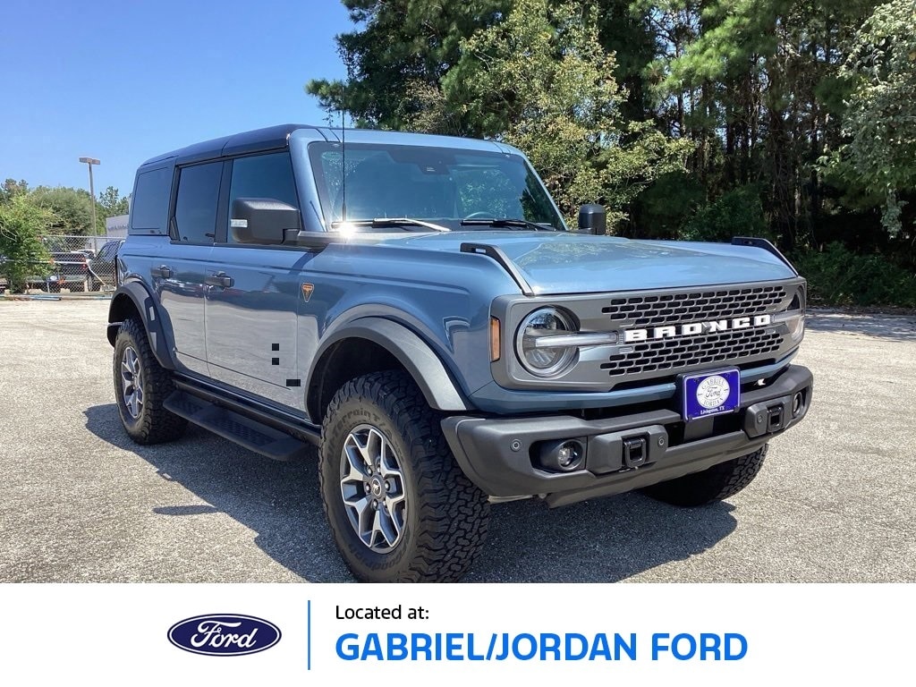 2025 Ford Bronco SUV 