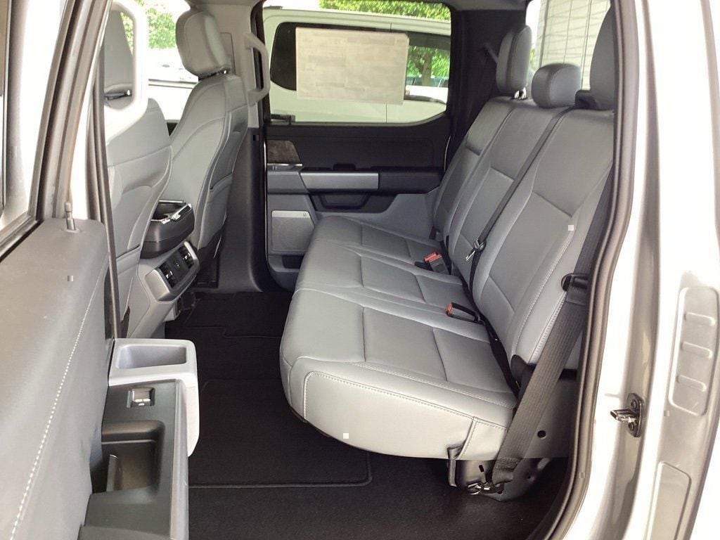 2025 Ford F-150 Lightning Flash - Photo 43