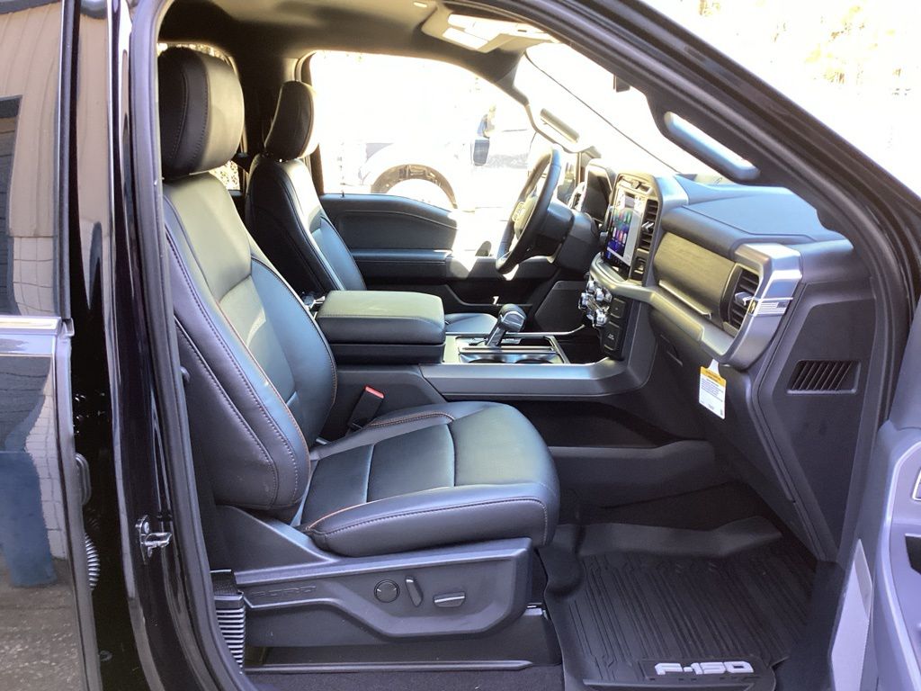 2025 Ford F-150 Lariat - Photo 36