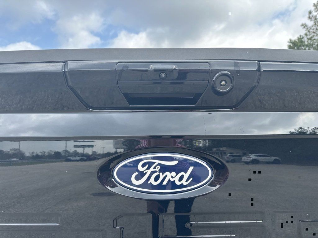 2025 Ford F-150 Lariat - Photo 11