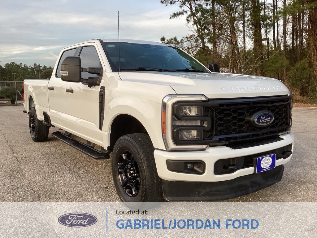 2023 Ford F-250 Super Duty XL's photo