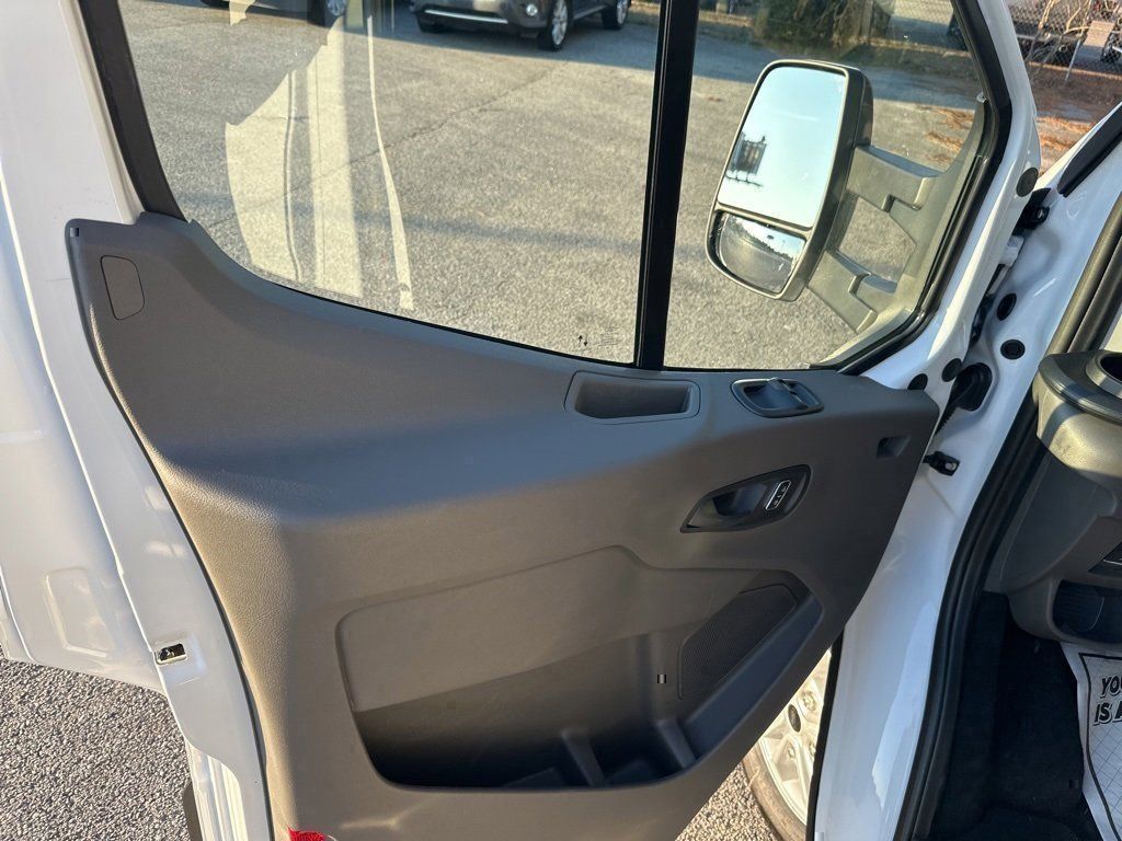 2024 Ford Transit Passenger Van XL - Photo 28