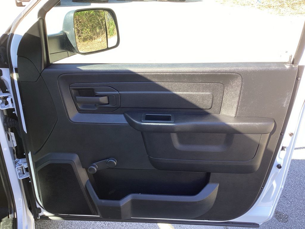 2022 RAM Ram 3500 Pickup Tradesman - Photo 25