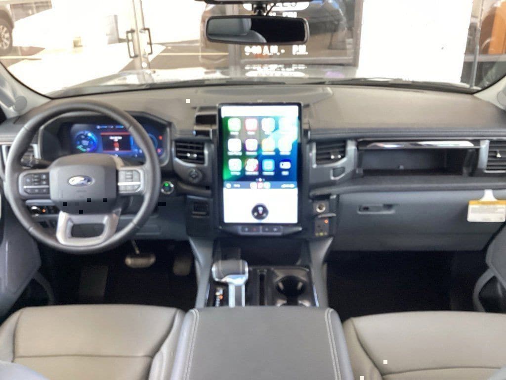 2025 Ford F-150 Lightning Flash - Photo 49