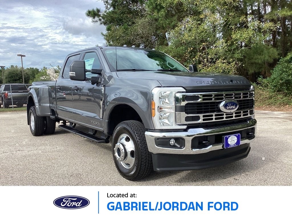 2026 Ford F-350 Super Duty XLT's photo