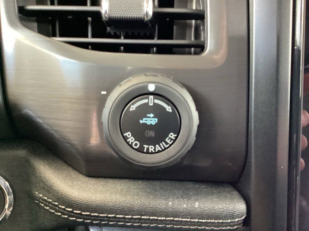2025 Ford F-150 Lightning Flash - Photo 66