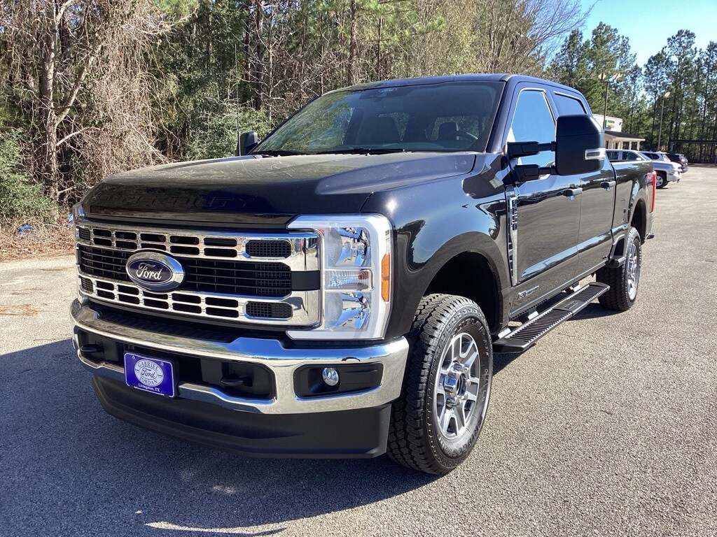 New 2025 Ford F-250SD XLT Truck