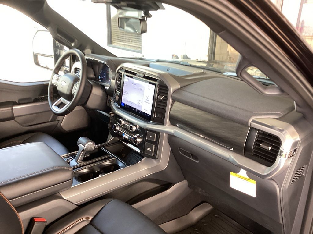 2025 Ford F-150 Lariat - Photo 34
