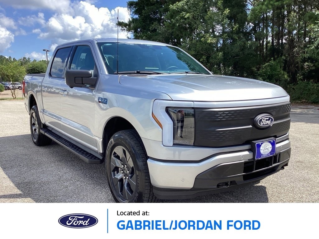 2025 Ford F-150 Lightning Truck 
