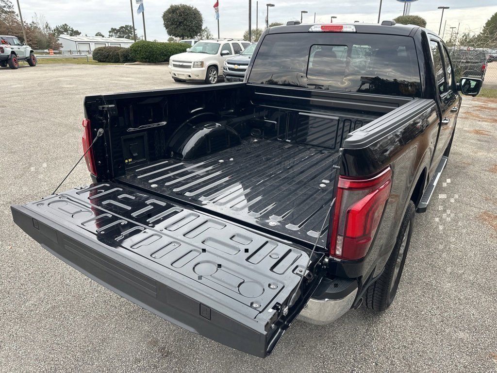 2024 Ford F-150 Lariat - Photo 11