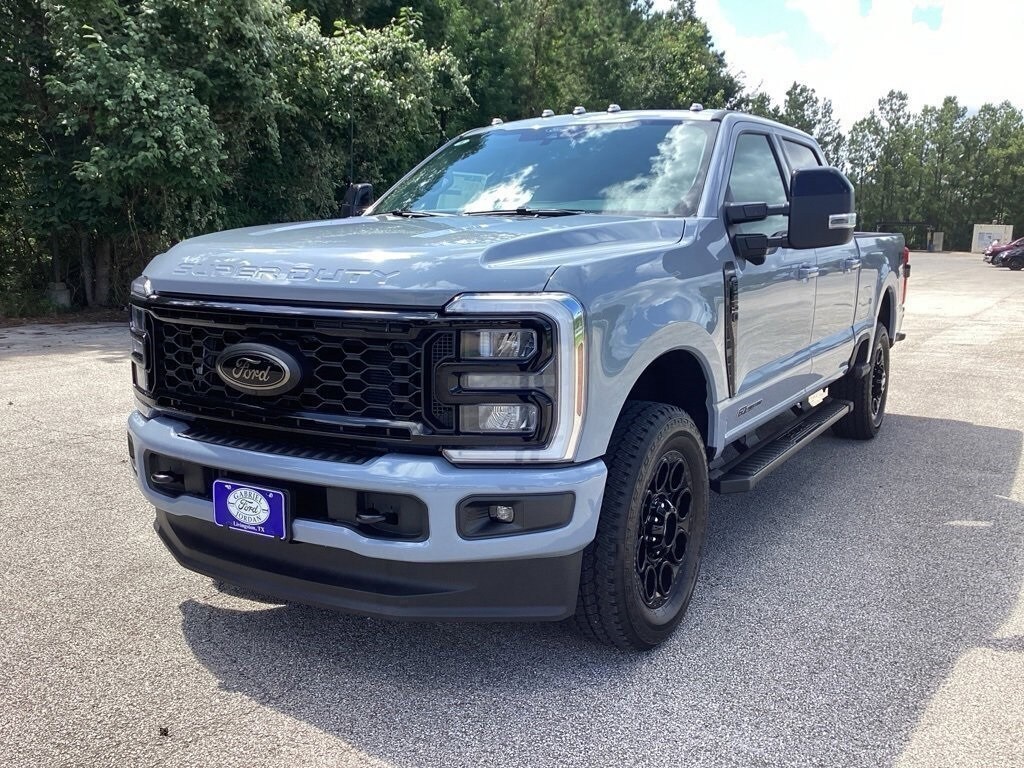 2025 Ford F-250 Lariat photo 3