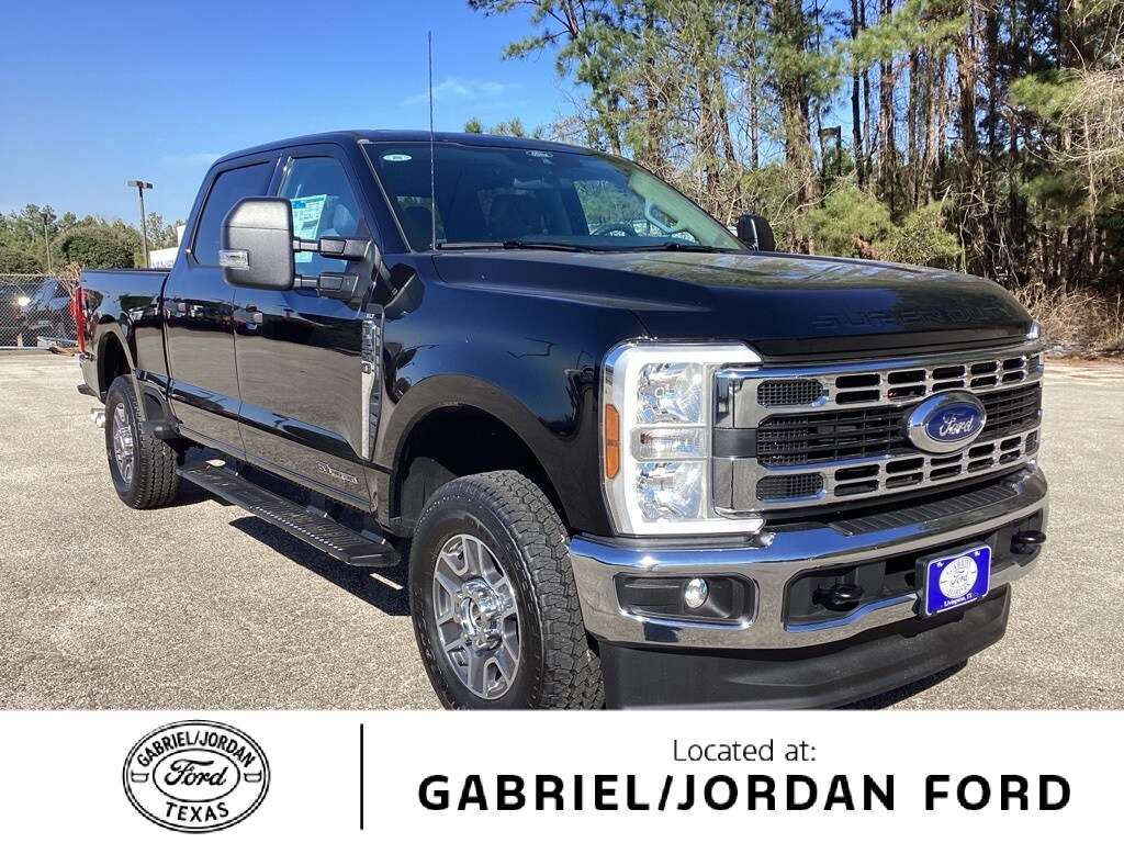 New 2025 Ford F-250SD XLT Truck