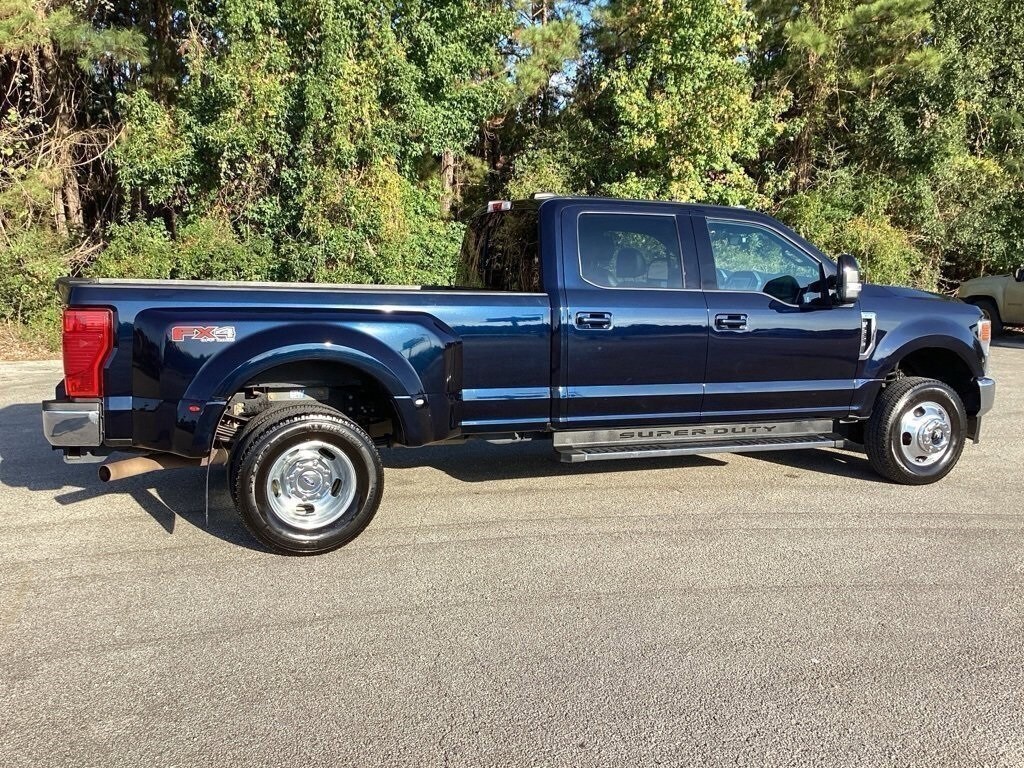 2022 Ford F-350 Lariat photo 4