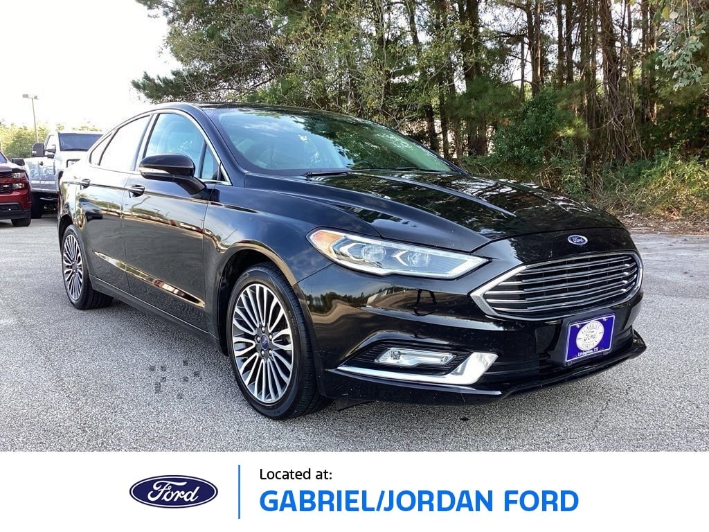 Used 2017 Ford Fusion SE Sedan