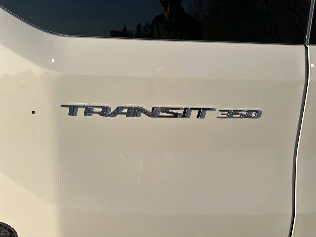 2024 Ford Transit Passenger Van XL - Photo 19