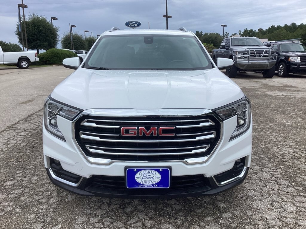 Used 2024 GMC Terrain SLT SUV