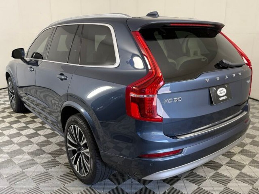 Used 2022 Volvo XC90 T6 Momentum SUV