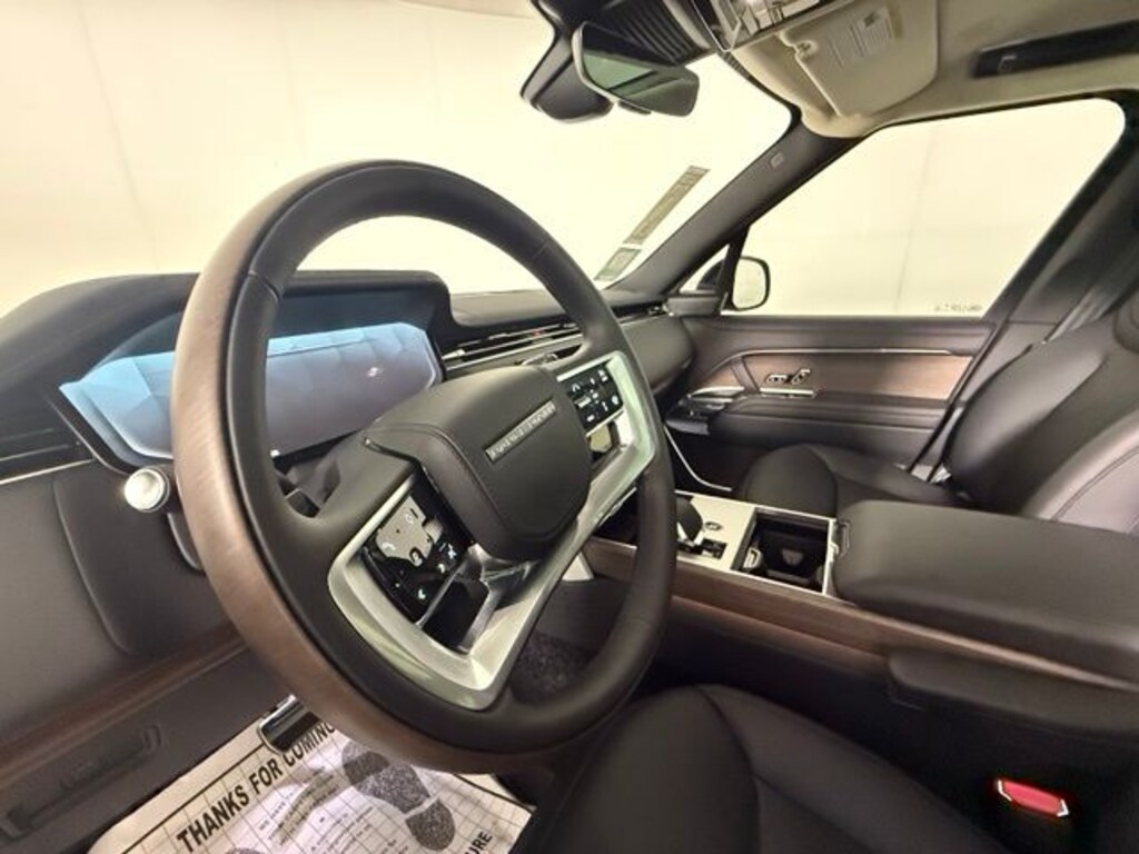 New 2026 Land Rover Range Rover SE LWB 7-Seats / V8 Long Wheel Base