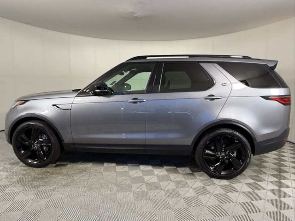 New 2025 Land Rover Discovery S SUV