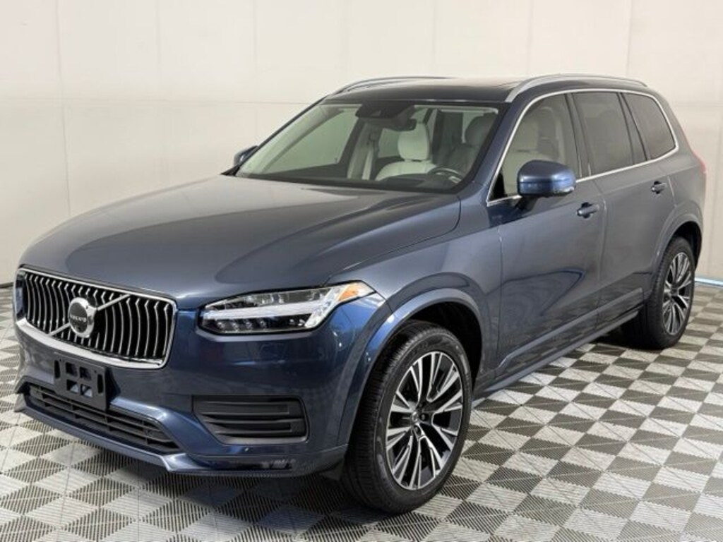Used 2022 Volvo XC90 T6 Momentum SUV