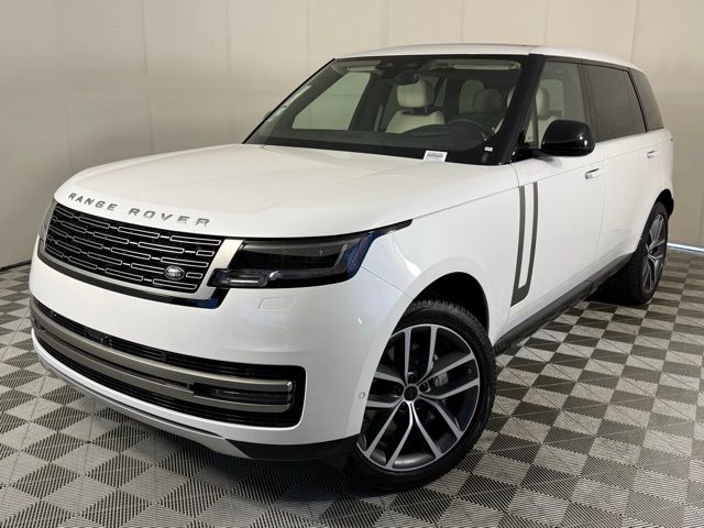 2026 Land Rover Range Rover 3.0 SE LWB 7's photo
