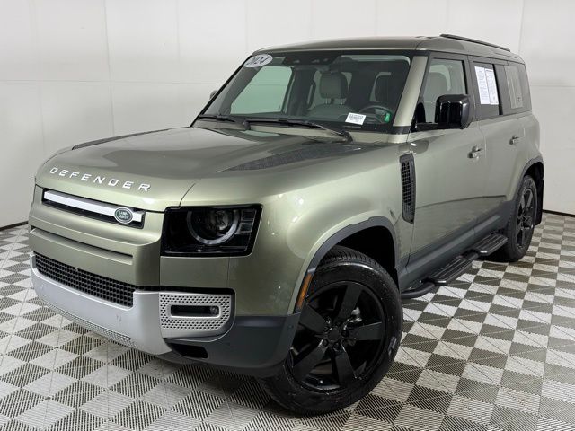 2024 Land Rover Defender S's photo
