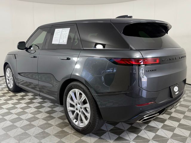 2024 Land Rover Range Rover Sport SE photo 4