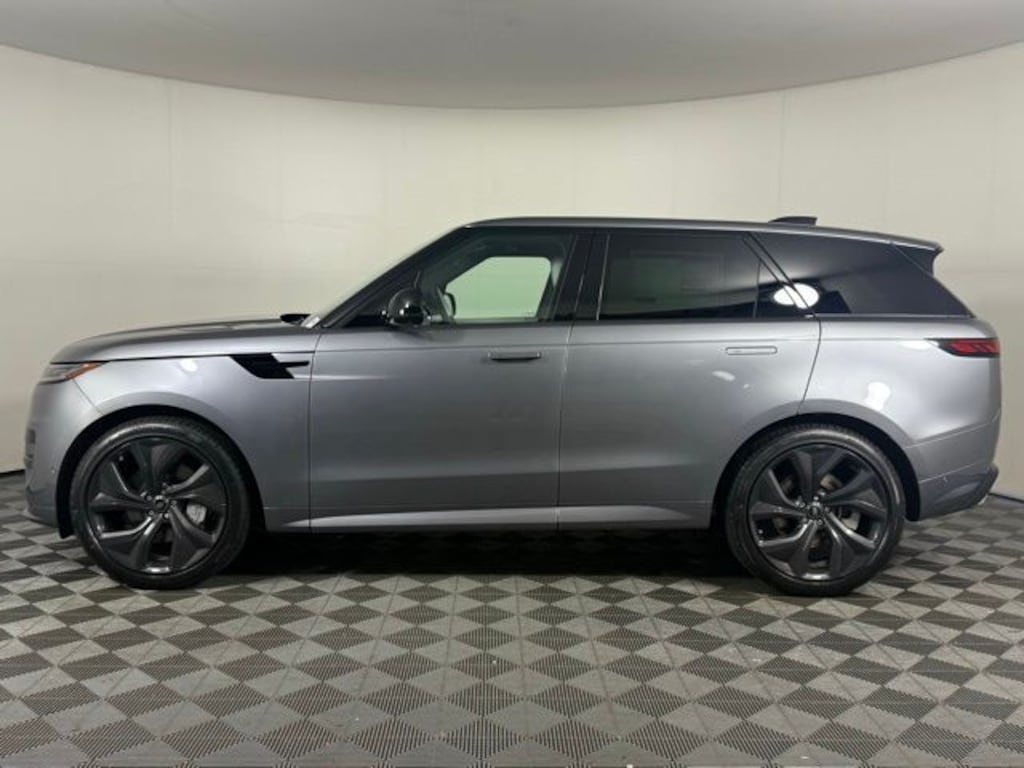 New 2025 Land Rover Range Rover Sport Dynamic SE SUV