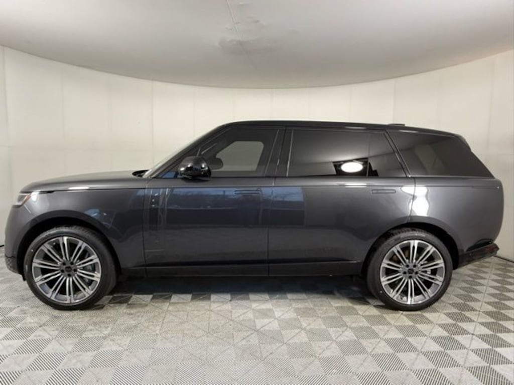 New 2025 Land Rover Range Rover SE LWB 530PS 7-Seats / V8 Long Wheel Base