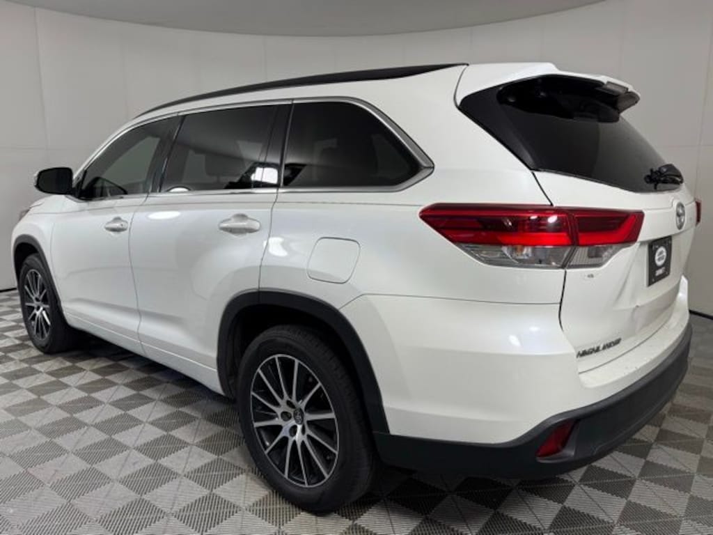 Used 2018 Toyota Highlander XLE SUV
