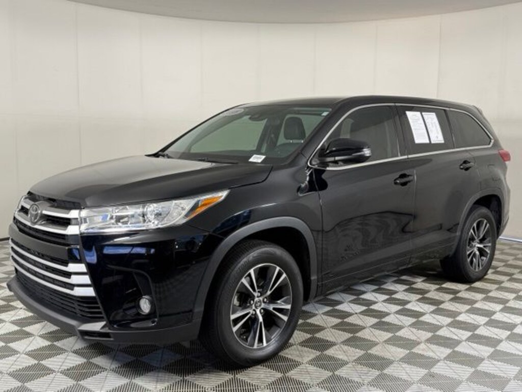 Used 2018 Toyota Highlander LE Plus SUV