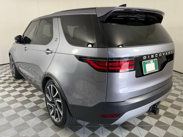 2025 Land Rover Discovery S photo 4