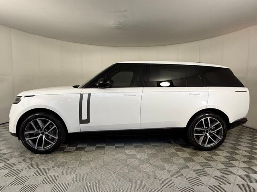 New 2026 Land Rover Range Rover SE 7 Seats SUV