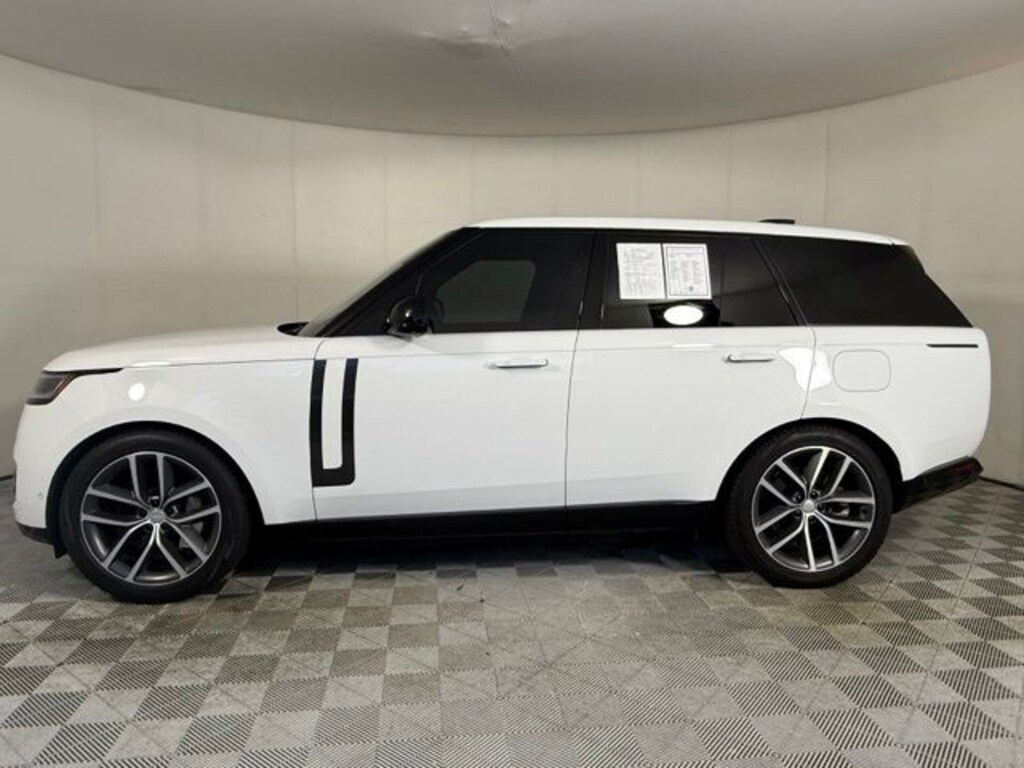 Used 2025 Land Rover Range Rover Plug-In Hybrid SE SUV