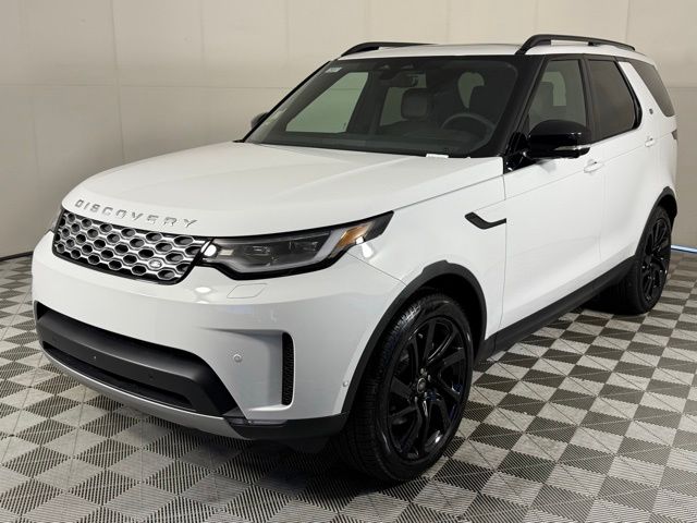 2025 Land Rover Discovery S photo 2