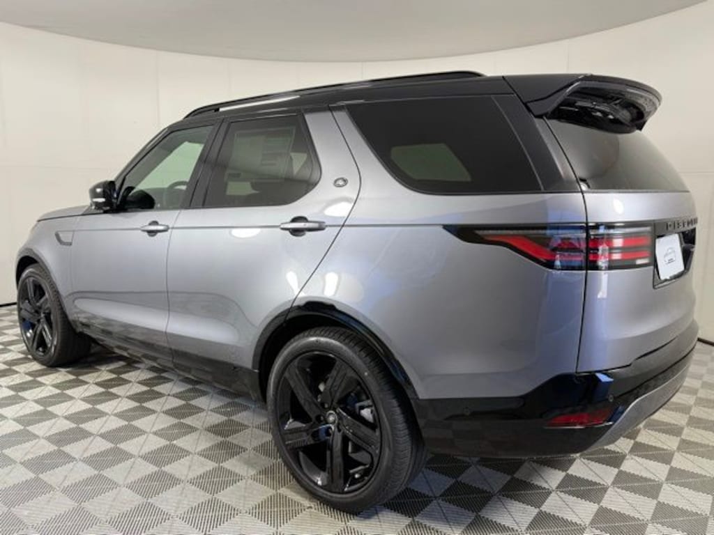 New 2026 Land Rover Discovery Dynamic SE 300PS SUV