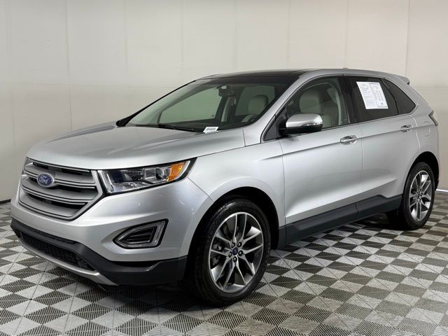 2016 Ford Edge Titanium photo 2
