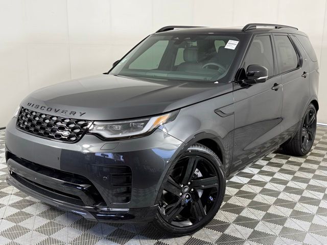 2026 Land Rover Discovery P300 Dynamic SE's photo